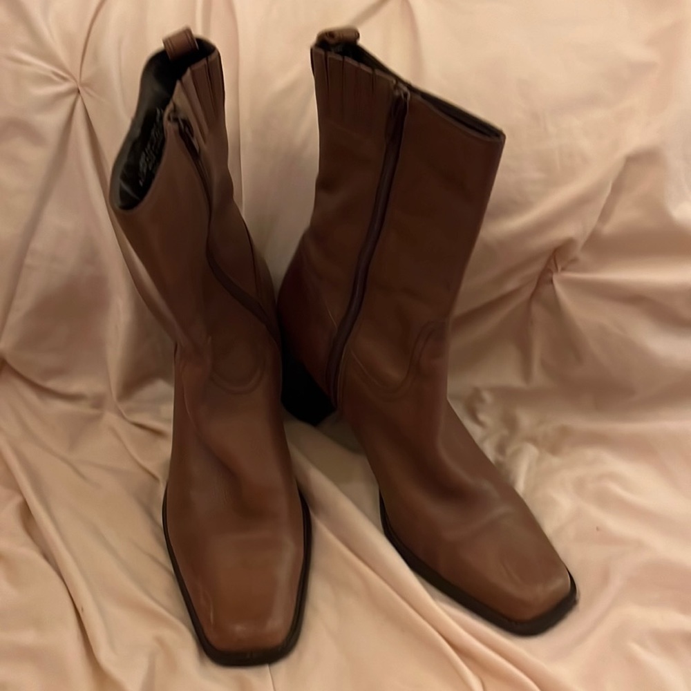 Bass Soft Leather Ankle Boot Size 9